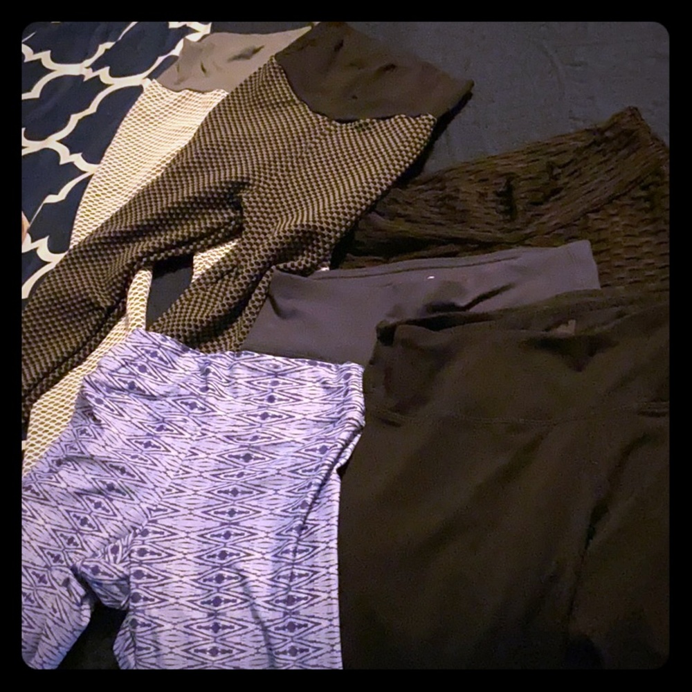 7 pairs of fitness pants